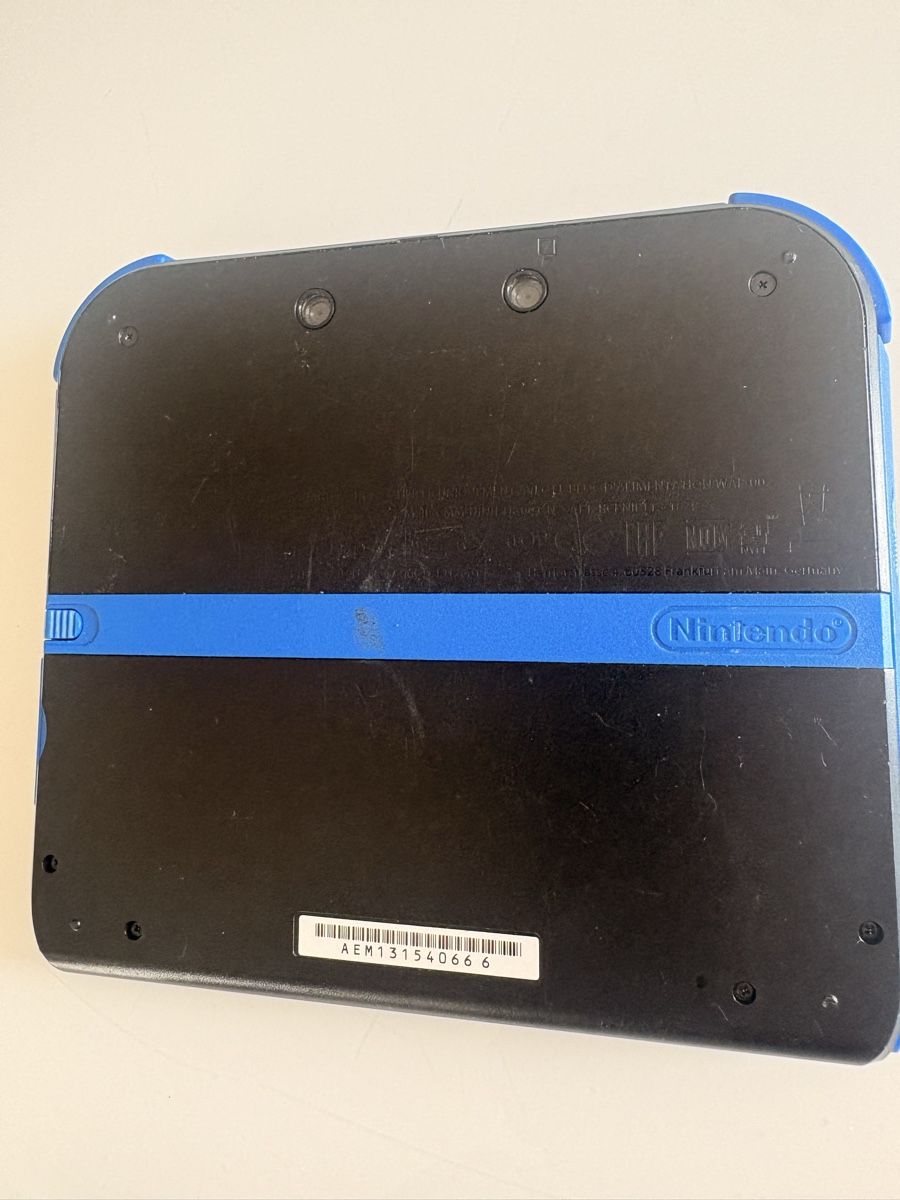Nintendo Console: Nintendo 2ds + chargeur + 7 jeux – Usato da Dompierre FR venduto da PRiT_Madara 3
