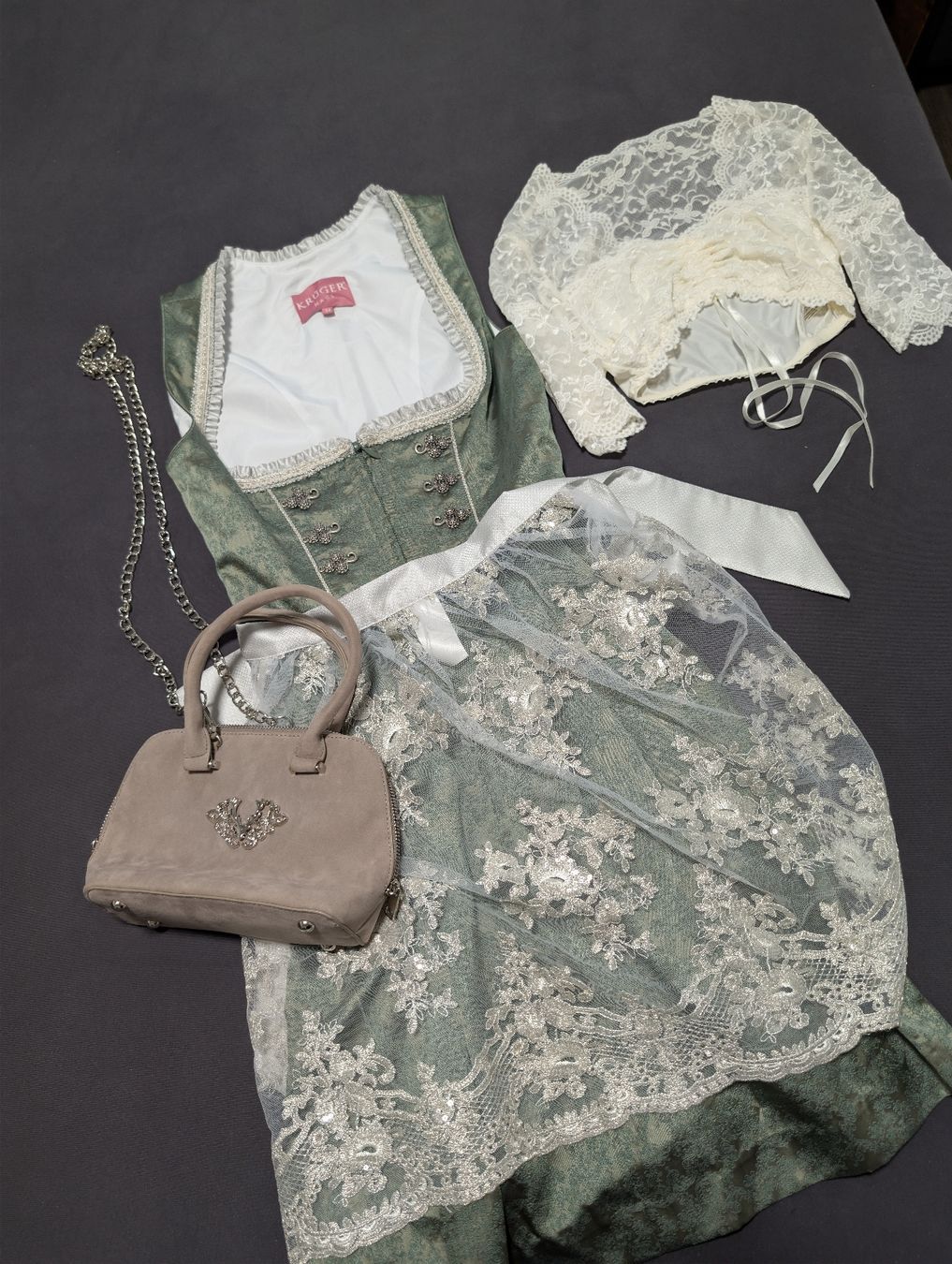 Krüger Vestiti: Krügel Madl Dirndl inkl. Handtasche – Nuovo (secondo la descrizione) da Triesen venduto da Cooco
