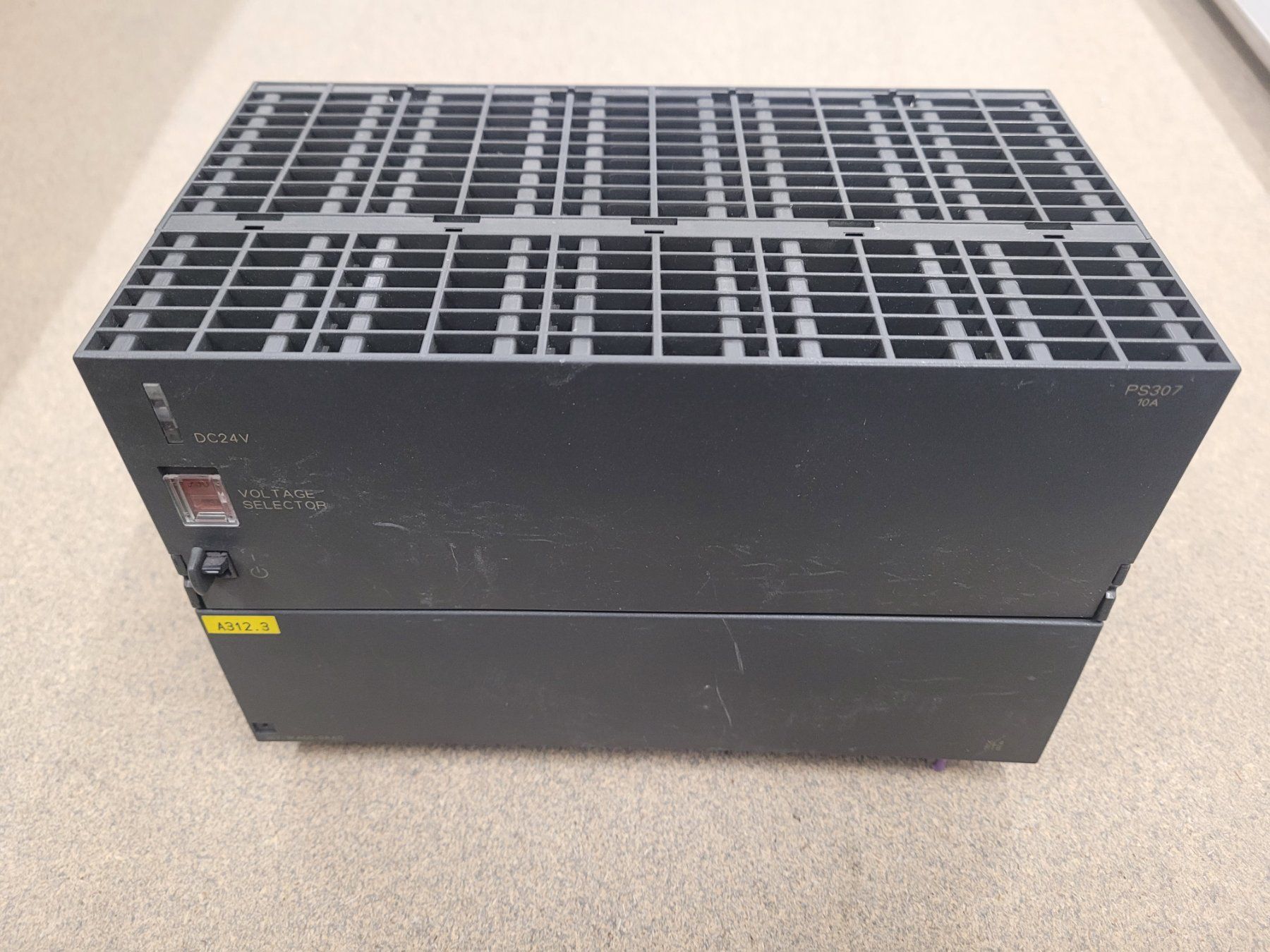 Siemens Componenti elettronici: Siemens SPS Simatic S7 / 6ES7 307-1KA00-0AA0 – Usato da Vitznau venduto da Night-Fire 5