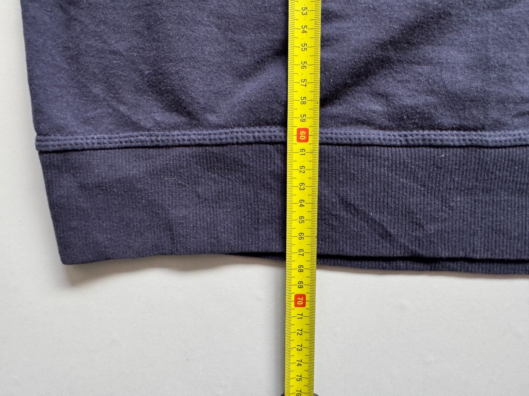 Champion Maglioni & Felpe: Champion Sweatshirt pullover crewneck Sz M – Usato da Neuchâtel venduto da _Easy_to_Find_ 4