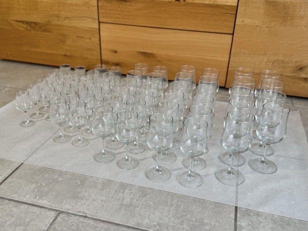 Gläser: Gläser-Set, ca. 56 Gläsern in 5 Grössen – Gebraucht aus Oberhasli von muchupichu 1