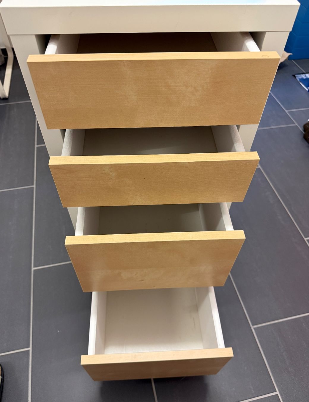 Ikea Banconi: Ikea Rollcontainer / Korpus – Usato da Wiesendangen venduto da Fastwi 1