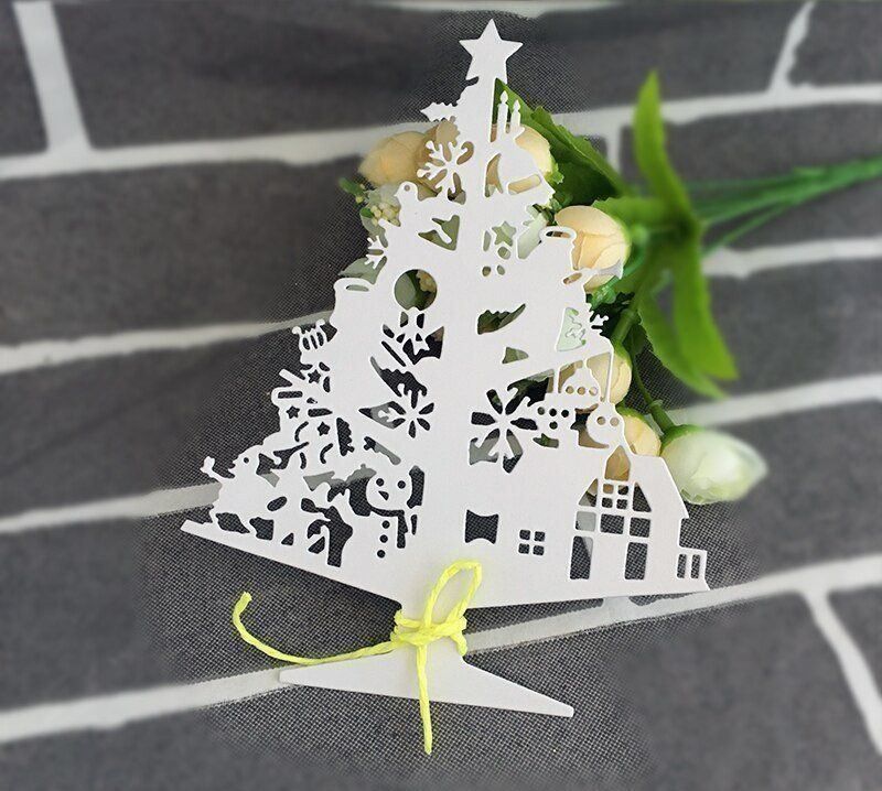 Sciablone: WEIHNACHTSBAUM GESCHMÜCKT STANZSCHABLONE – Nuovo e nell'imballaggio originale da Affoltern am Albis venduto da Makianwa 1