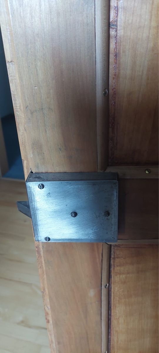 Schränke: Antiker Schrank Kirschbaumholz massiv  – Gebraucht aus Felben-Wellhausen von Formel1urs1970 3