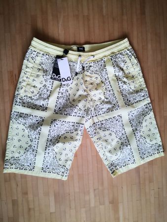 Dolce & Gabbana Shorts hellgelb mit Paisley Muster, Gr. 50