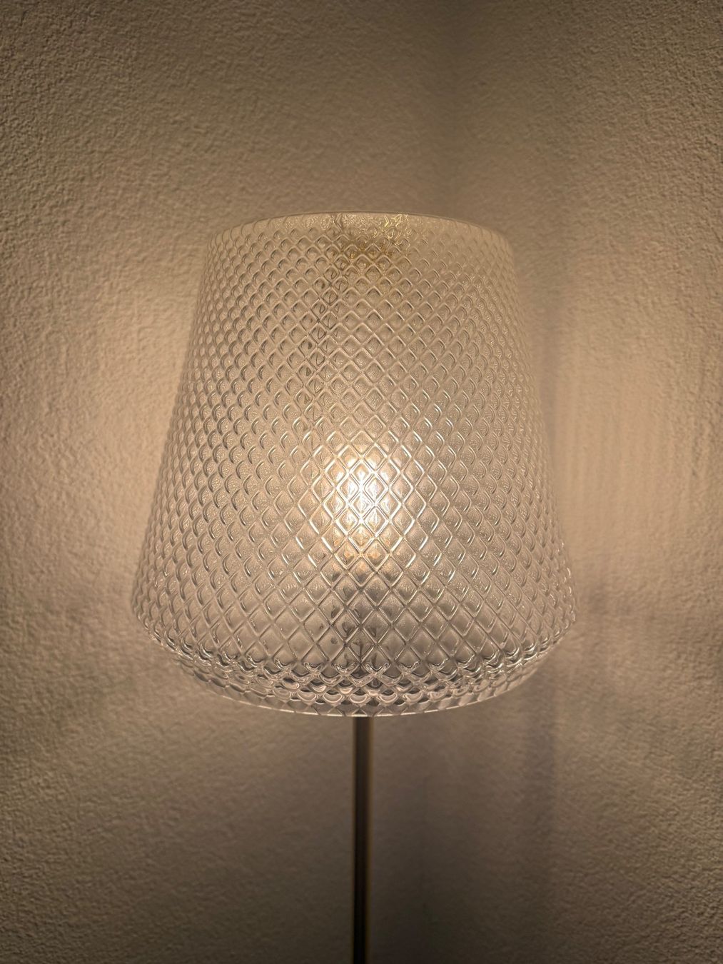 Lampade: Elegante Stehlampe – Usato da Zürich venduto da ame_r6dk