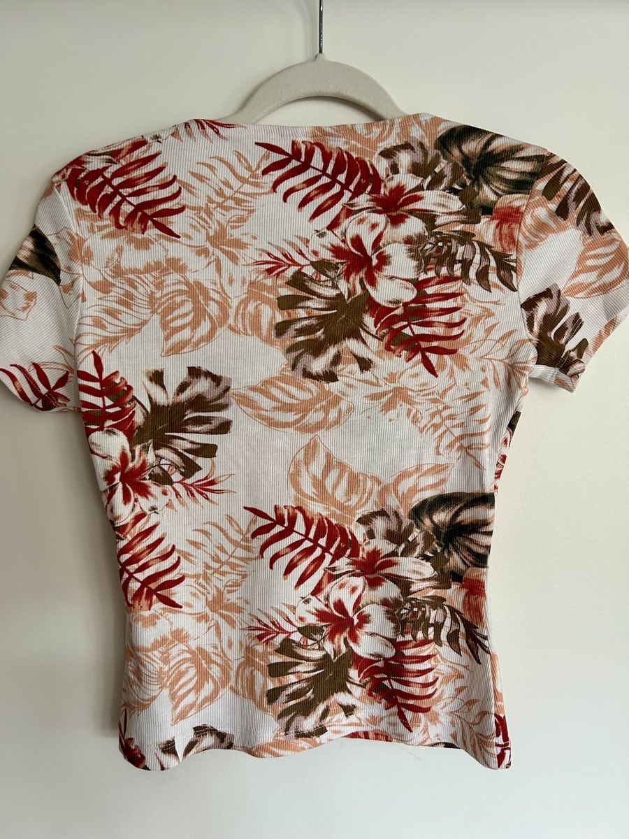 Guess T-Shirts: T-Shirt Guess – Gebraucht aus Opfikon von Sili121 1