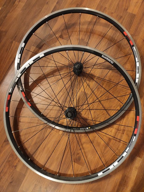 Shimano R500 Laufradsatz Rennvelo (Gebraucht) in Uitikon Waldegg für ...