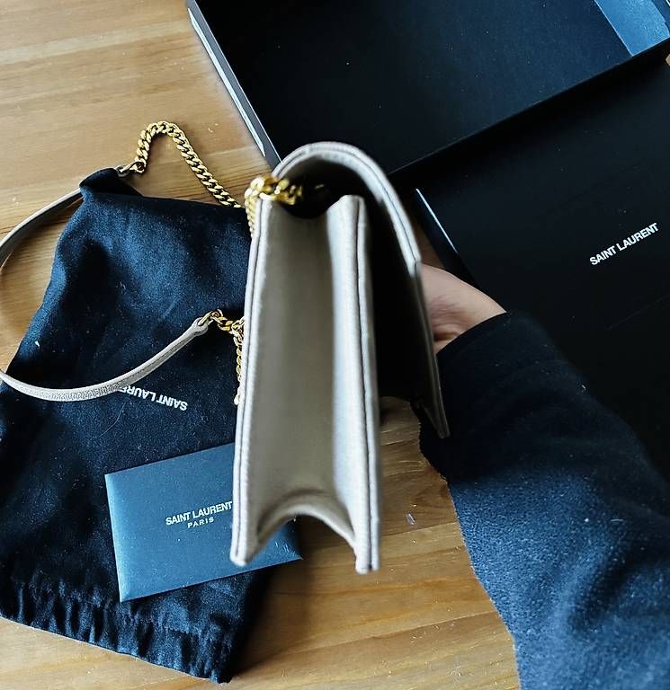 Borse da donna: Saint Laurent Cassandre Envelope  – Usato da Zug venduto da bia_szh2 2