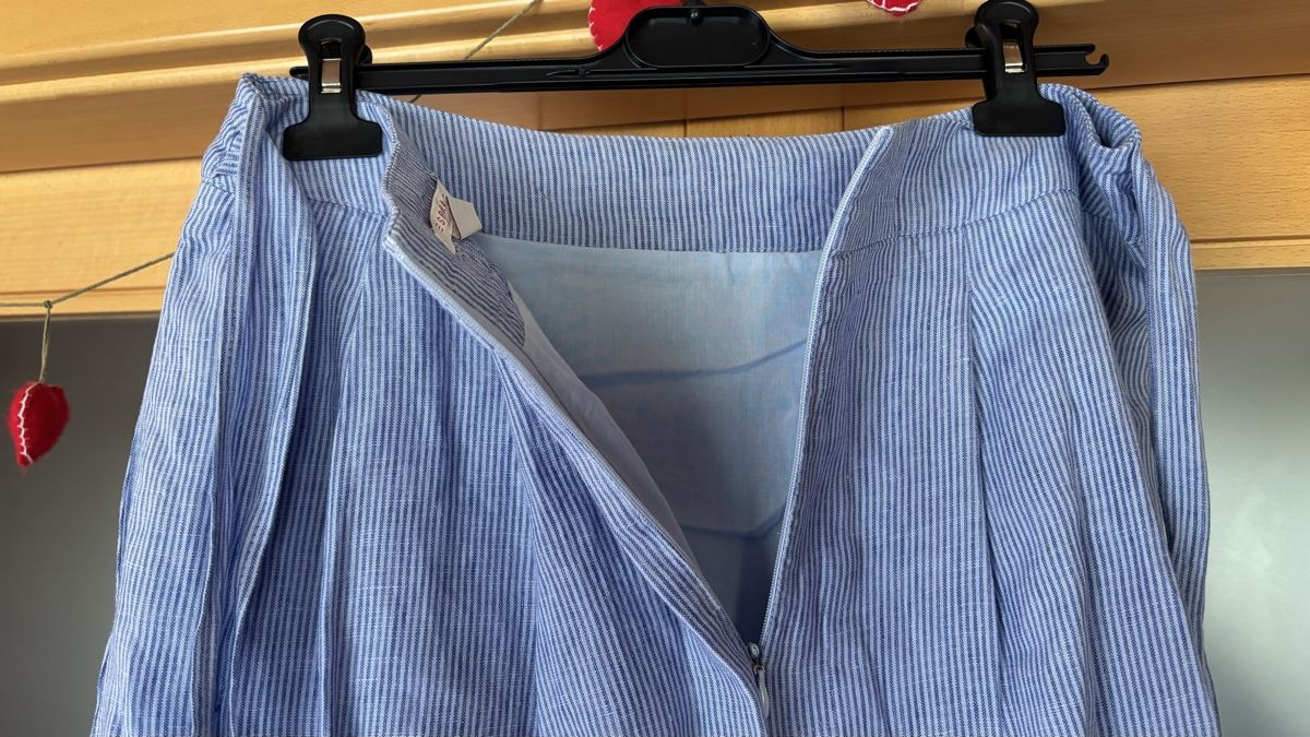 Esprit Gonne: Jupe Esprit bleue rayée taille 38 bon état – Usato da Pomy venduto da Pomnath 3