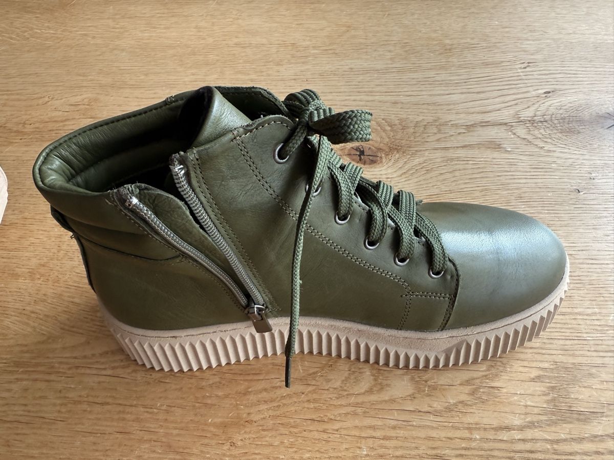Scarpe da donna: Lederboots dunkelgrün Gr 40 – Usato da Allschwil venduto da Frida015 7