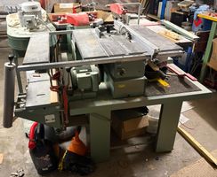 Holzbearbeitungsmaschine