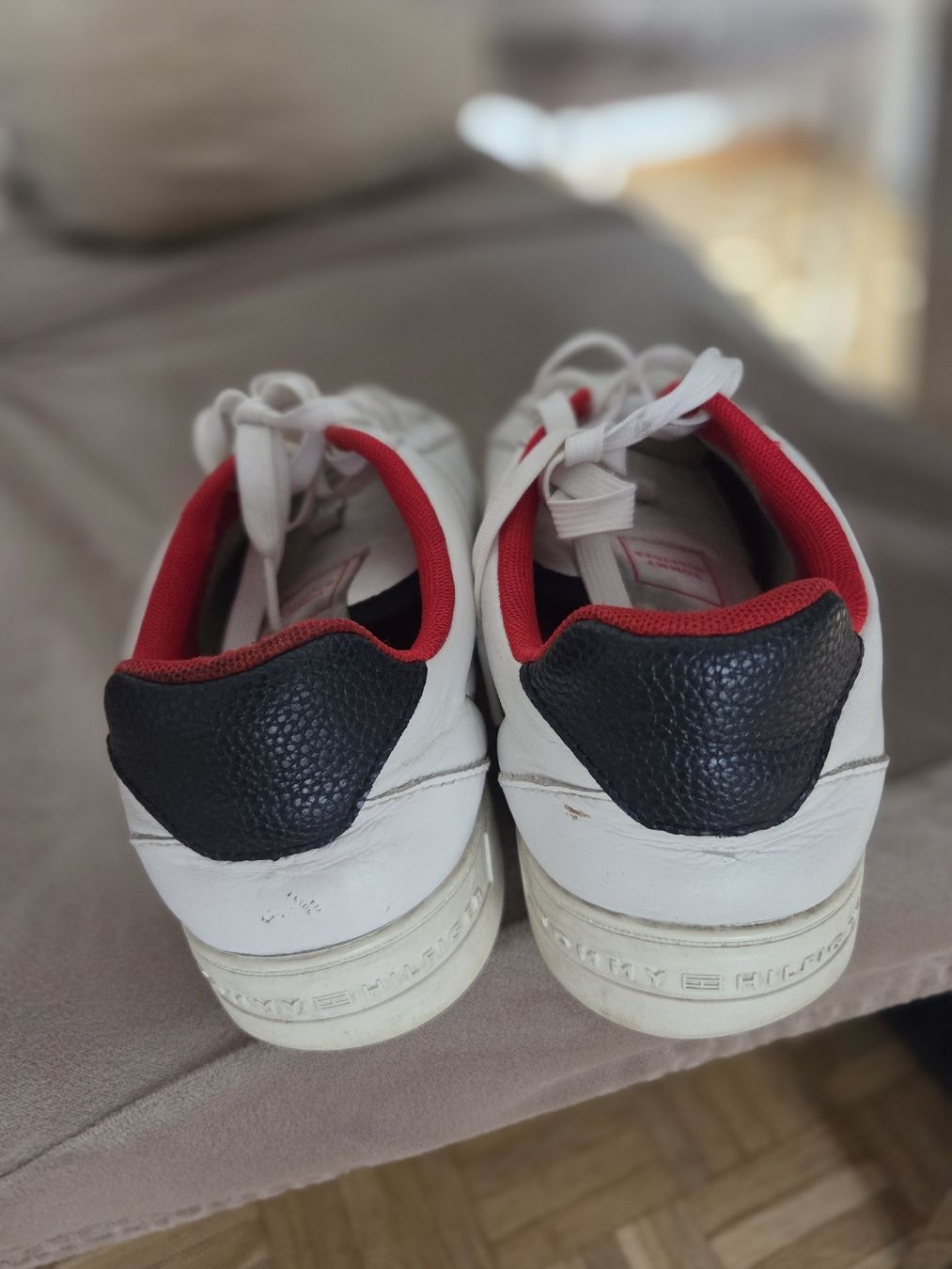 Scarpe da donna: Turnschuhe Tommy Hilfiger – Usato da Gossau SG venduto da sar_7vt5 4