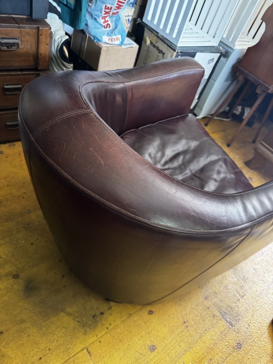 Pfister Sessel: Ledersessel 2 Stuck – Gebraucht aus Seuzach von Wolf936 3