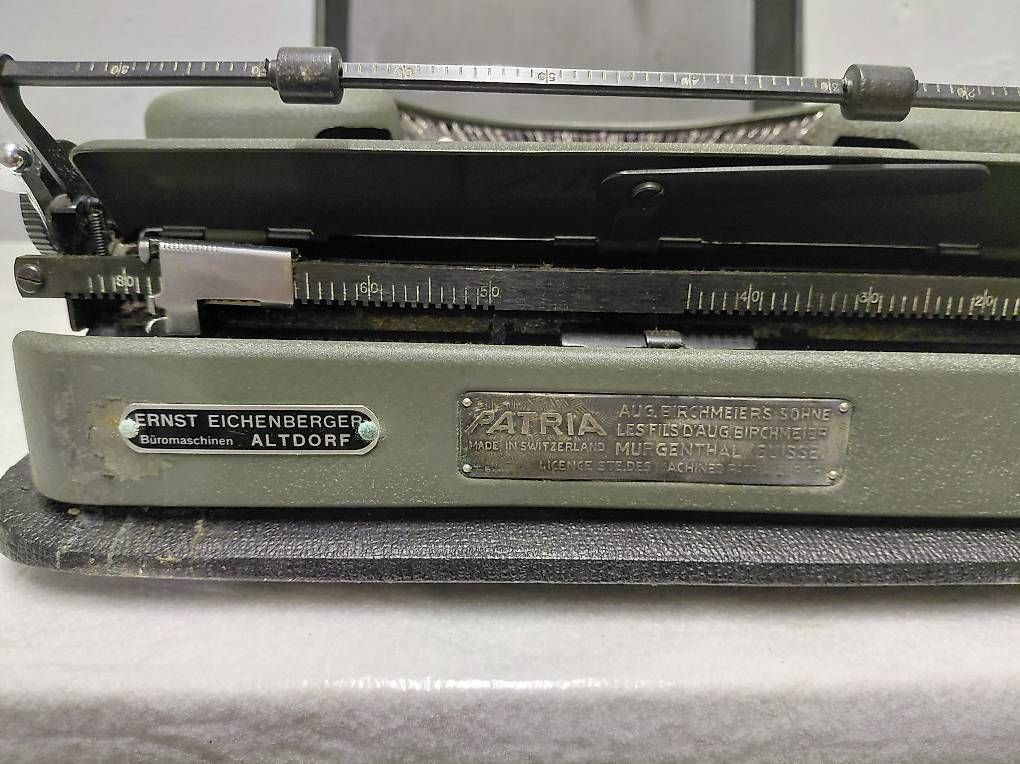 Macchine da scrivere: Patria Schreibmaschine – Difettoso da Schwyz venduto da Adsu 2
