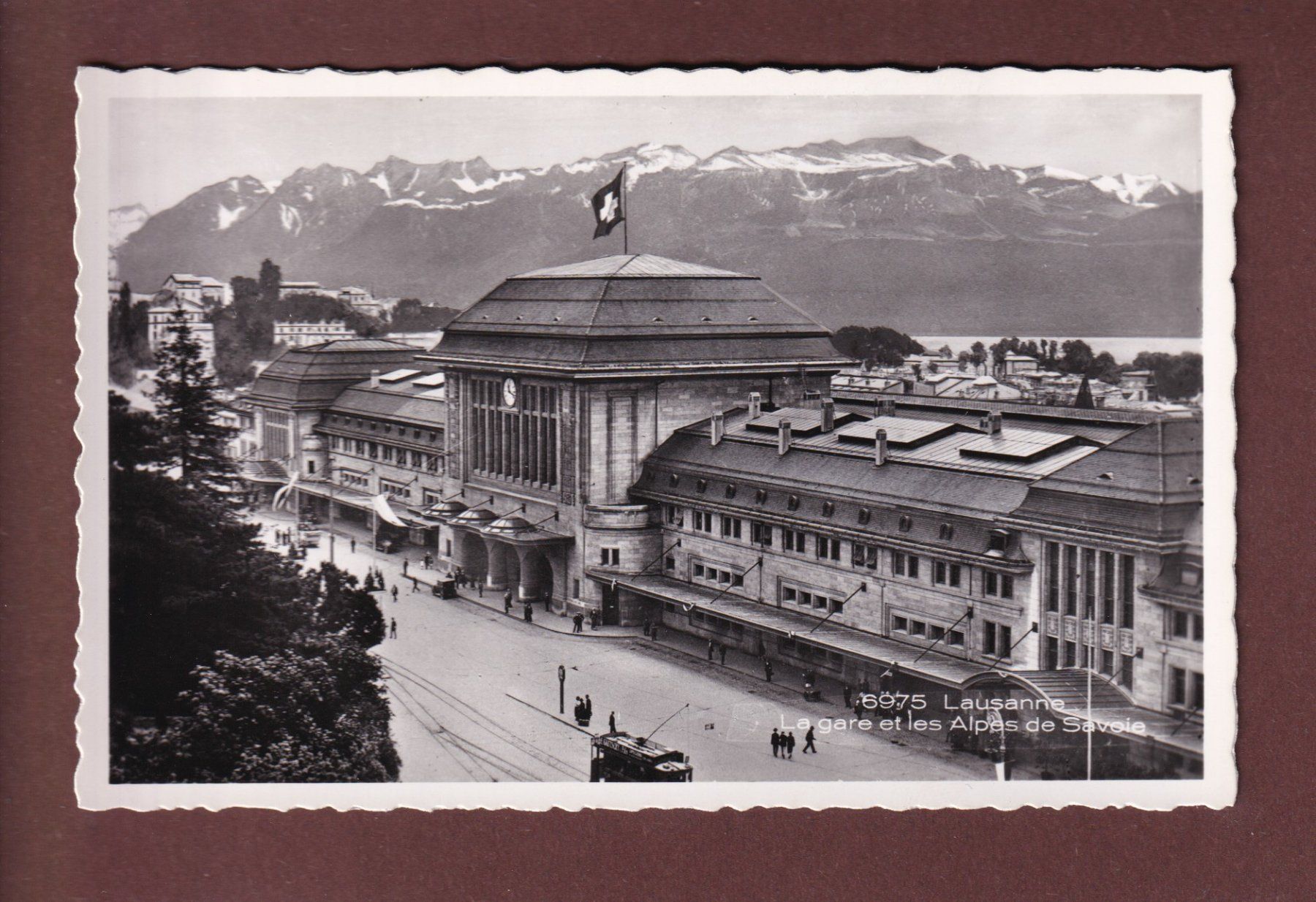 Cartes postales: LAUSANNE - La Gare - 1943 – D'occasion à Pully par nicecards