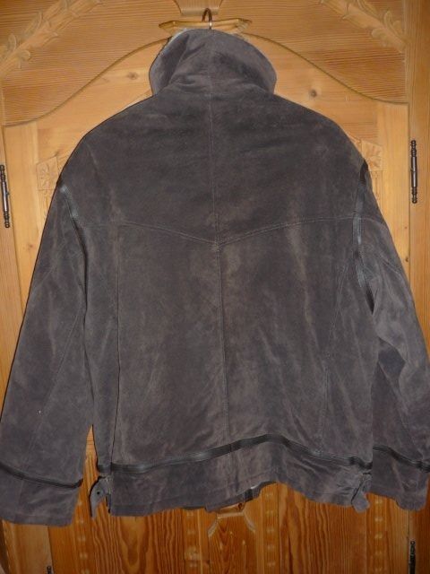 Giacche: JACKE  GR. 54 LEDER 3-4 MAL GETR. – Usato da St.Gallen venduto da Anso 3