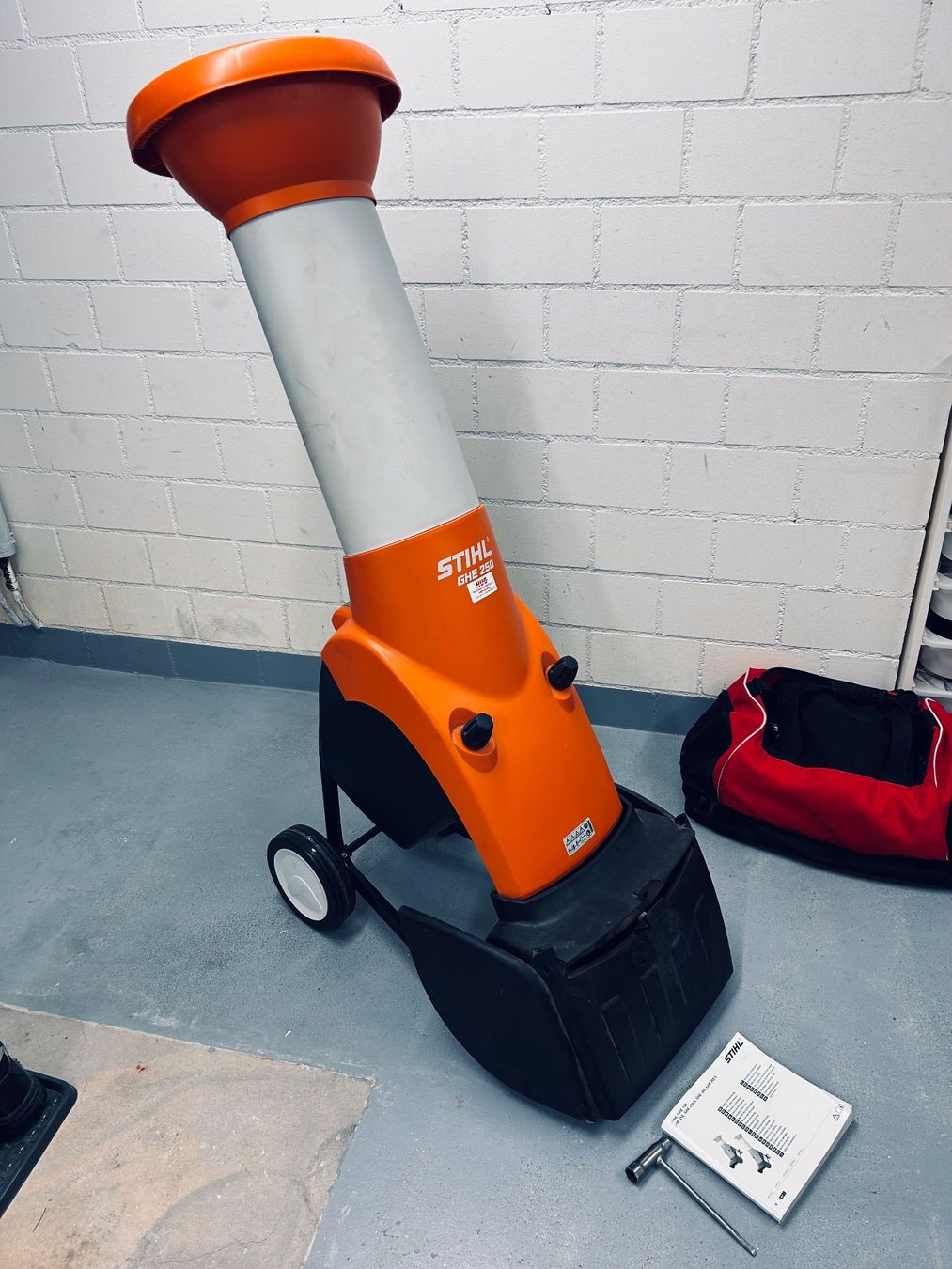 Stihl Trinciatrici: Stihl Gartenhäcksler - Schnäppchen – Usato da Effingen venduto da Fraesi1