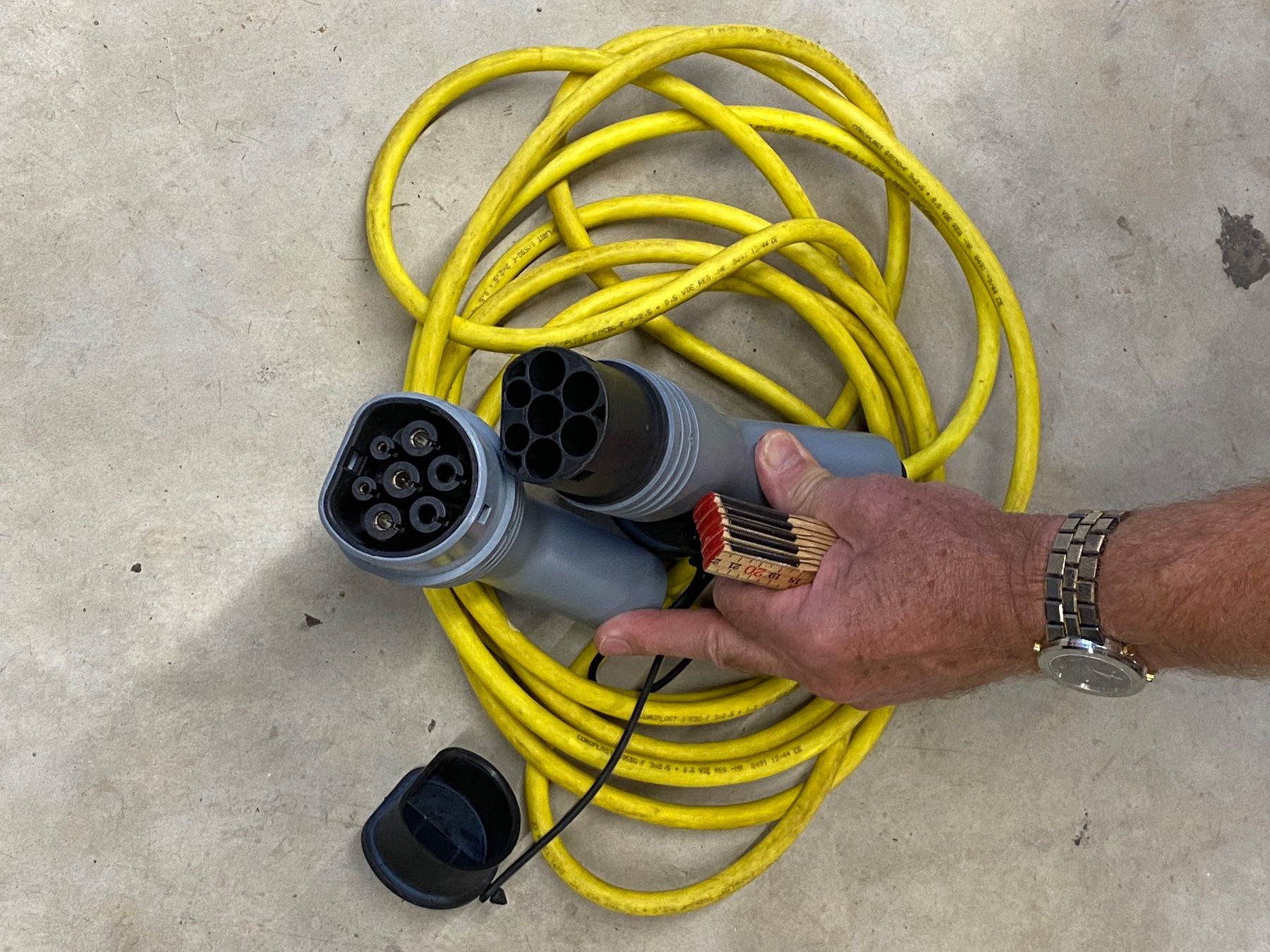 Cavi: Ladekabel Typ 2 / 16 A / 6m – Usato da Hinwil venduto da hasuka