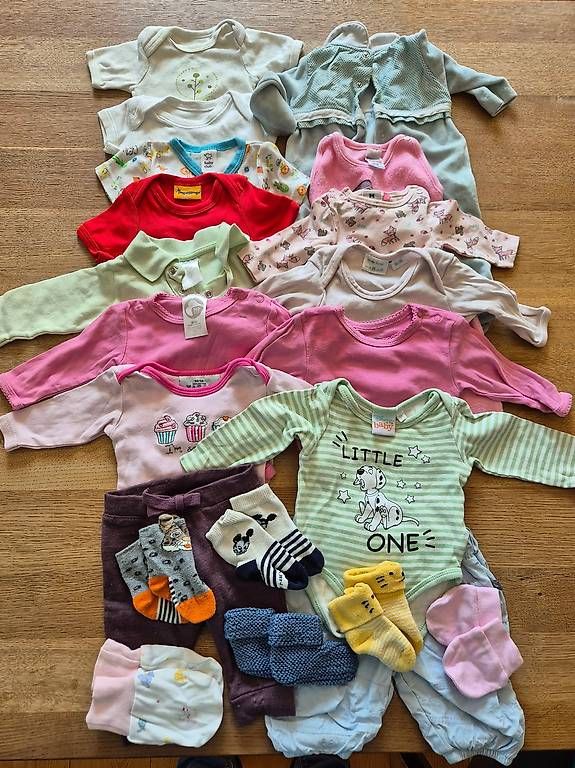 Lotti & Set di vestiti: 15plus-teiliges Set, Grösse 50/56 – Usato da Marthalen venduto da momoka80