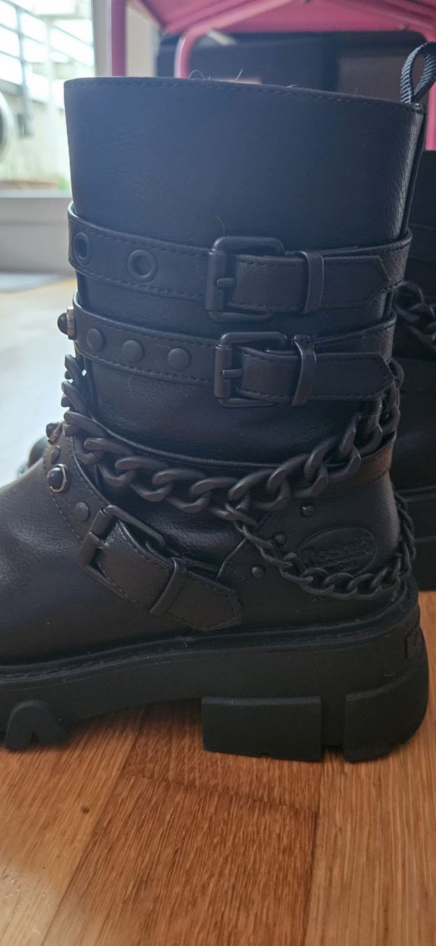 Damenschuhe: Docker's Boots mit Ketten, massiver Sohle, Schwarz Gr. 37 – Gebraucht aus Zweidlen von Shubli 1