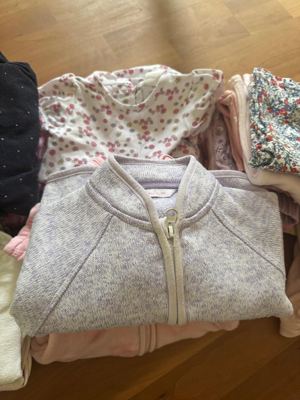 Lotti & Set di vestiti: Kleiderpaket Mädchen Grösse 68 – Usato da Hinwil venduto da Bbudget 2