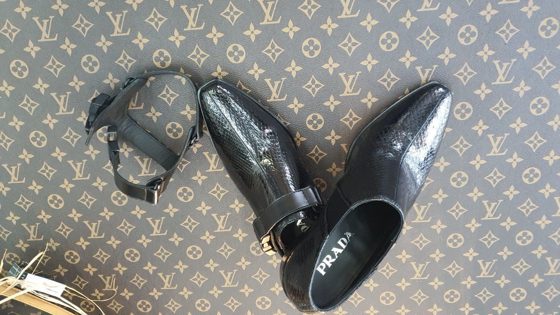 Prada Chaussures femmes: Prada Schuhe – Neuf avec emballage d'origine à Lachen SZ par HelvetiaLuxury 5