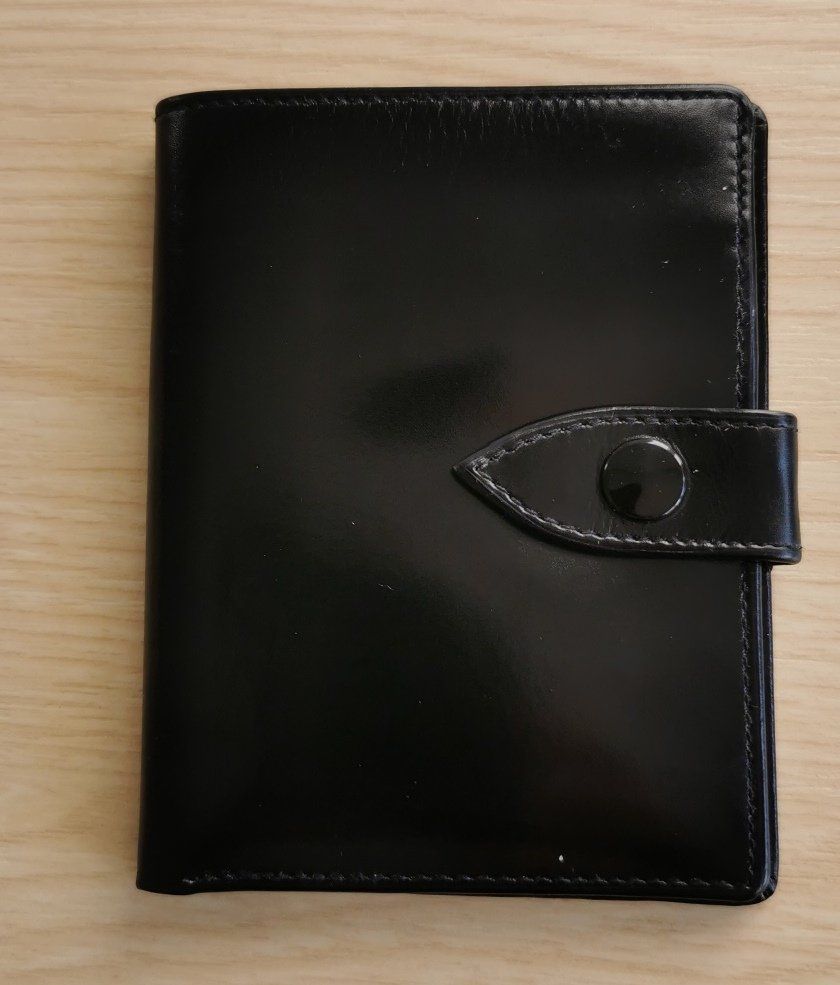 Sonstige Kleidung & Accessoires: Leder Notenetui mit KBL Nummerierung - 1010 – Neu (gemäss Beschreibung) aus Kastanienbaum von therebellsmurfette