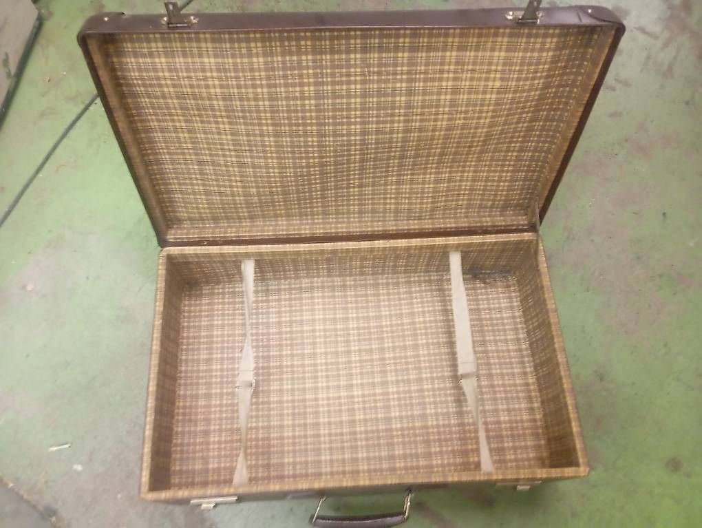 Valigie: Vintage Koffer aus Pappe – Usato da Basel venduto da Petergunn 2