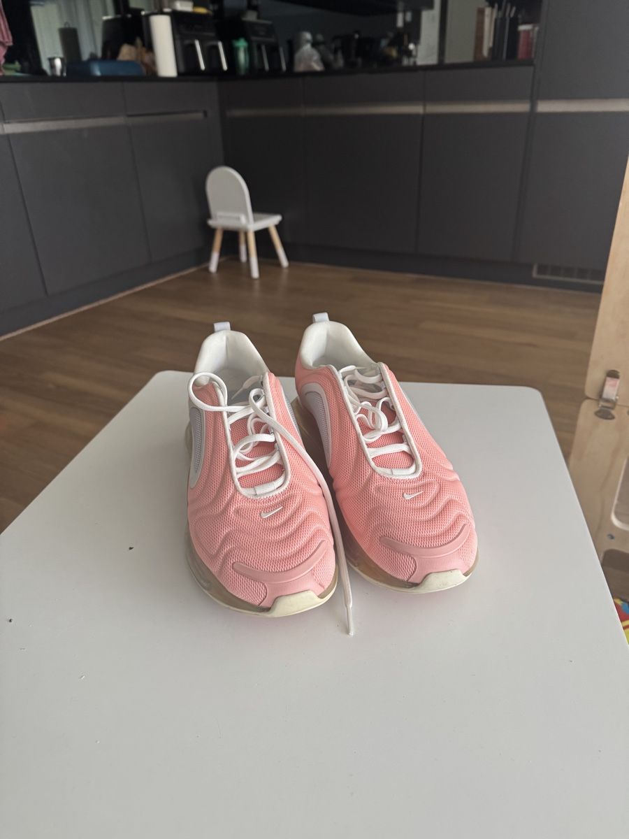Nike Herrenschuhe: Nike Air Max 720 Sneaker Pink / Lachs – Neu (gemäss Beschreibung) aus Wohlen AG von Ar_gu 1