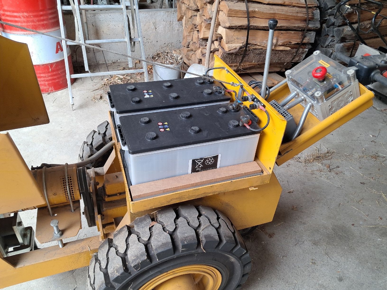 Tracteurs: Elektro Einachser Einachstraktor Akkuschlepper Futterschiebe – D'occasion à Rothenburg par Bottiger 3