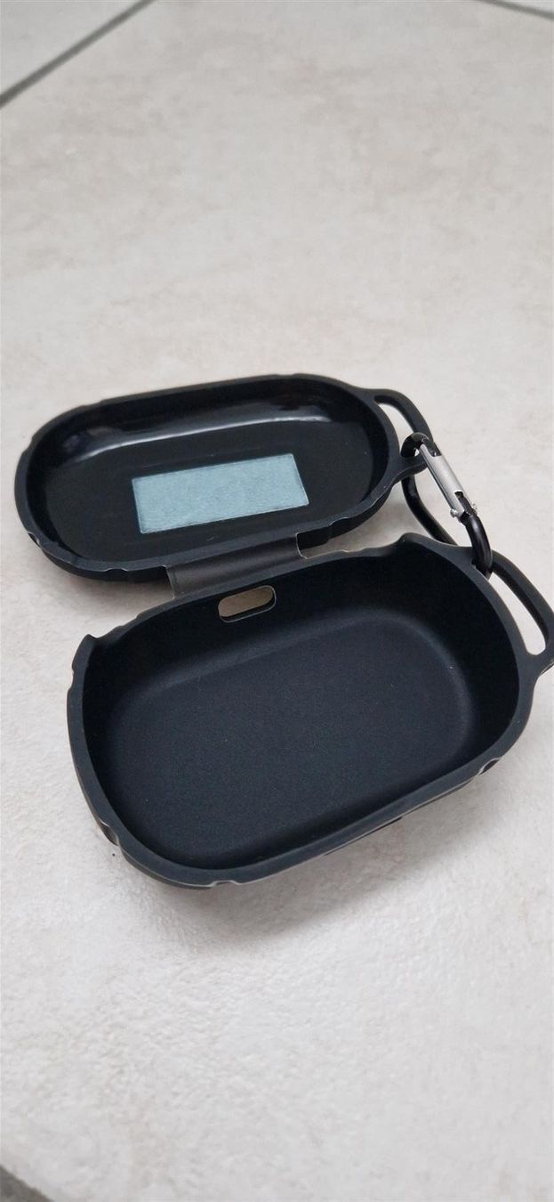Cover & Protezioni schermo: Bose Quietconform Earbuds Tasche – Nuovo e nell'imballaggio originale da Villaz-st-Pierre venduto da BIstroide