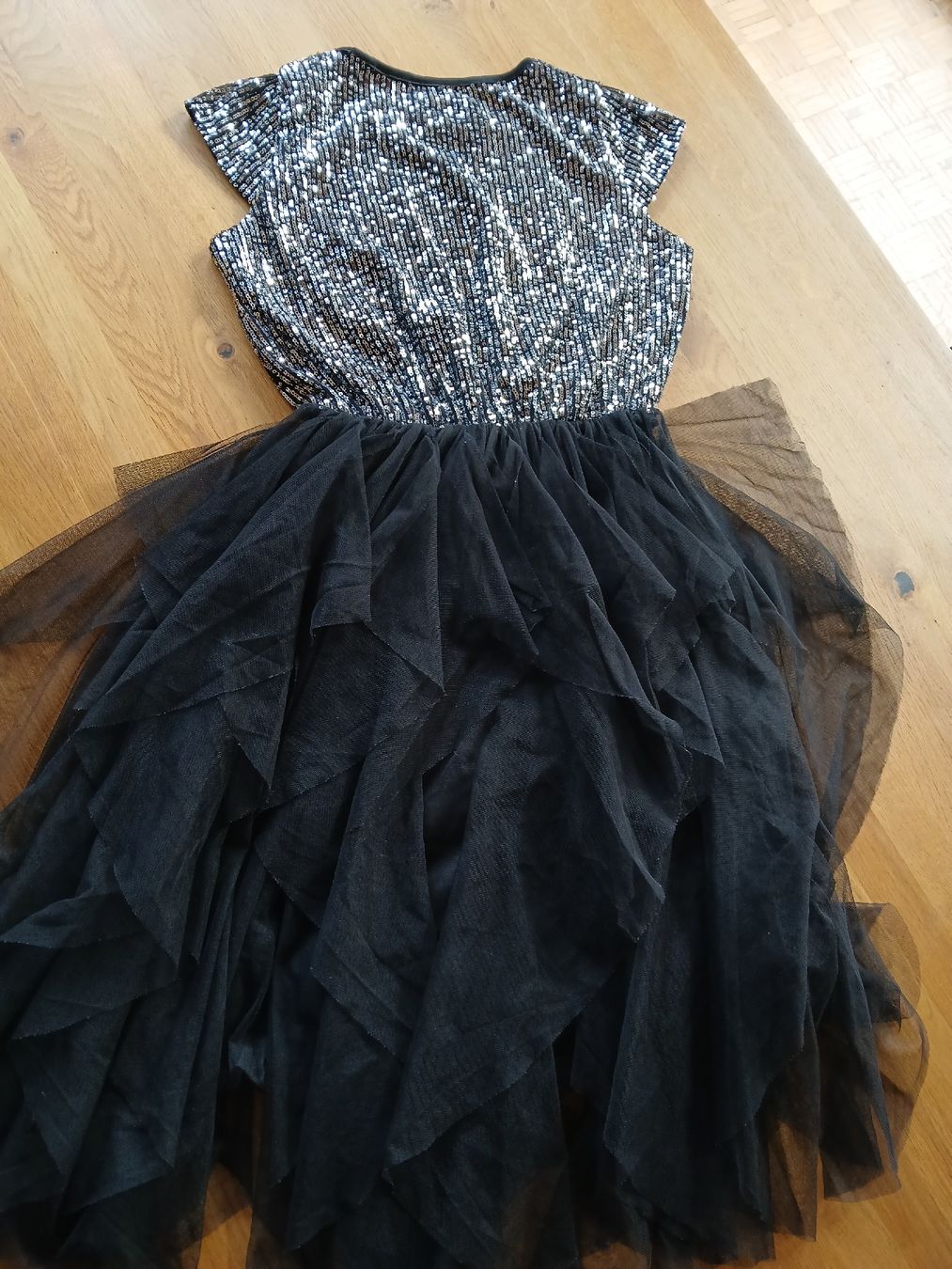 Vestiti & Gonne: Schwarzes Tüllkleid mit Pailletten – Usato da Kleindöttingen venduto da Christina22 4