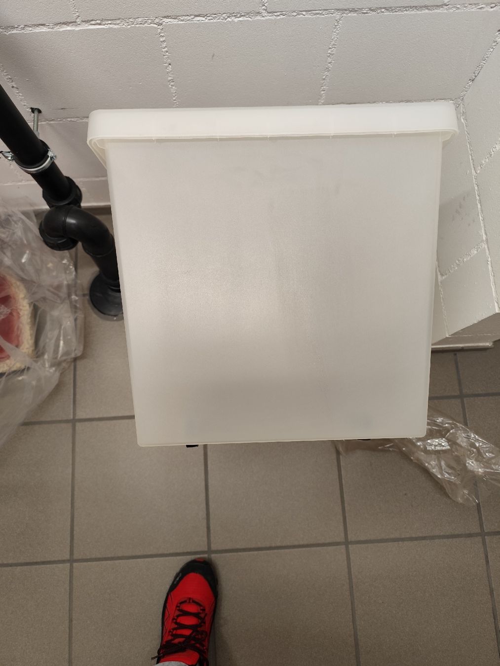 Recipients et similaires: Kunststoff Box  – D'occasion à Grossdietwil par bie_2bn5 1