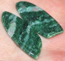 Cabochon Set L-4983 – 1 Paar Aventurin gelocht für Ohranhäng
