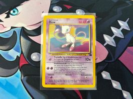1999 POKEMON Mew Wizards Black Star Promo 008
