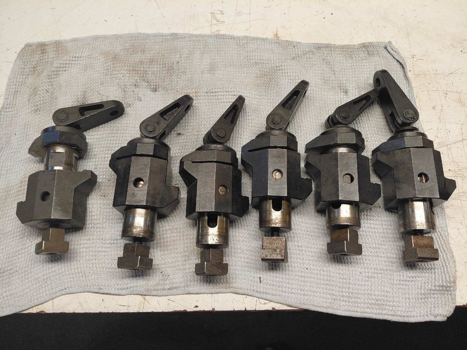 Tutti gli attrezzi: Spannsystem für Platten 0-69mm – Usato da Bützberg venduto da MoserMech