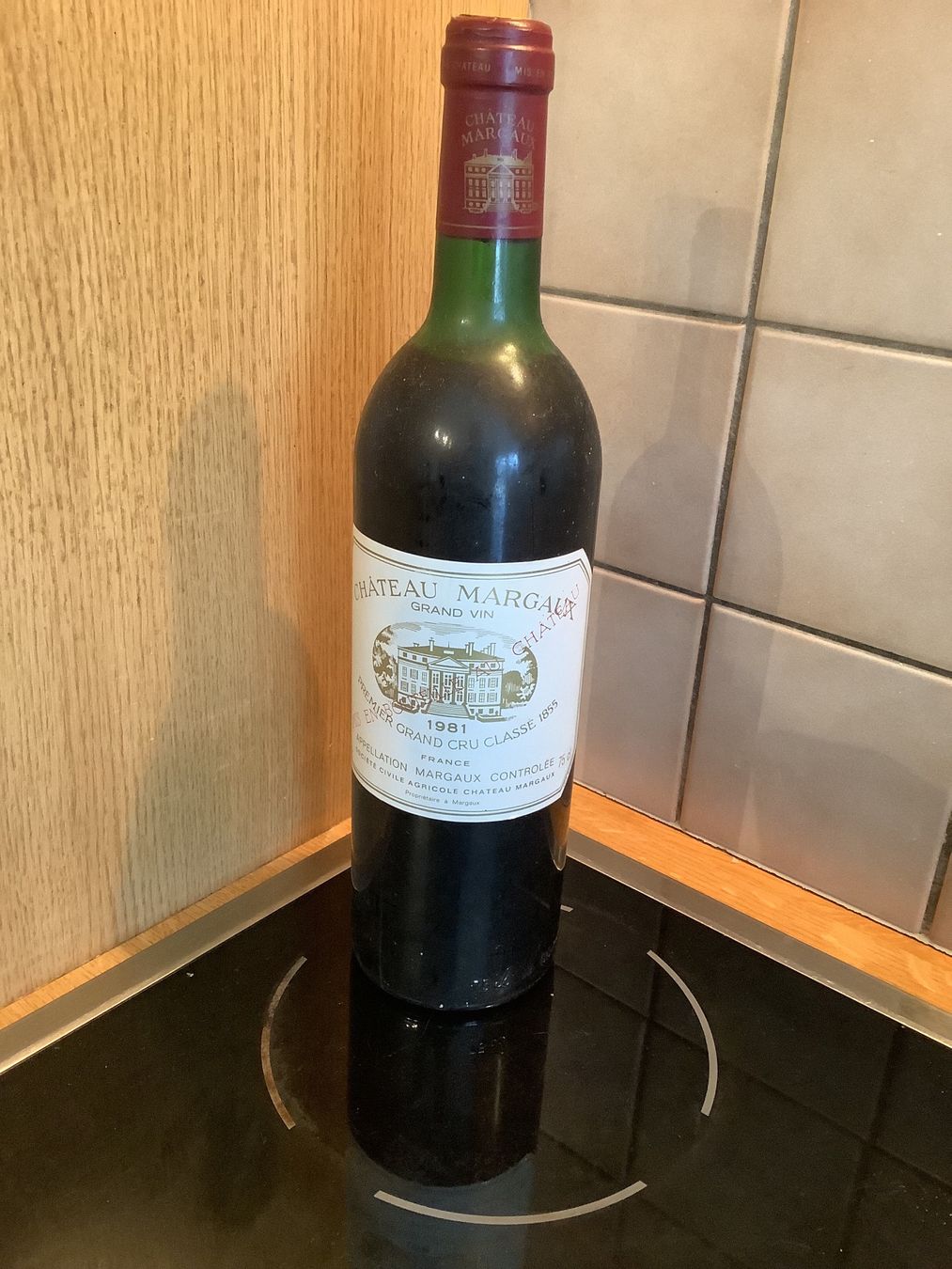 Château Margaux Vino: Vin Château Margaux 1981 – Nuovo e nell'imballaggio originale da Icogne venduto da luna.16