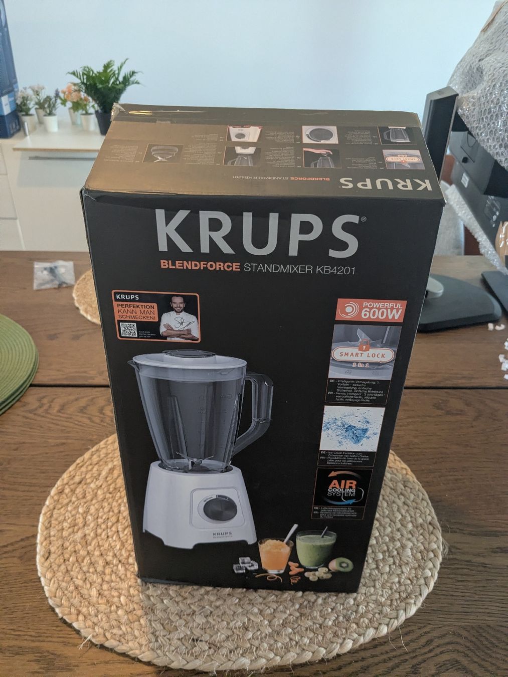Krups Elettrodomestici da cucina: Krups Blendforce Standmixer KB4201Weiss – Usato da Zürich venduto da Zmille 1