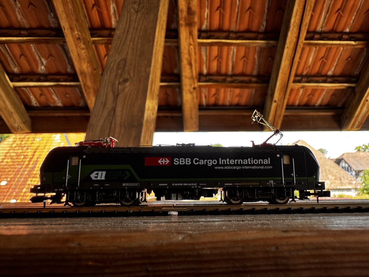 Hobbytrain Modellini di ferrovie: Hobbytrain Vectron SBB Cargo – Usato da Kyburg-Buchegg venduto da Mlaett 5