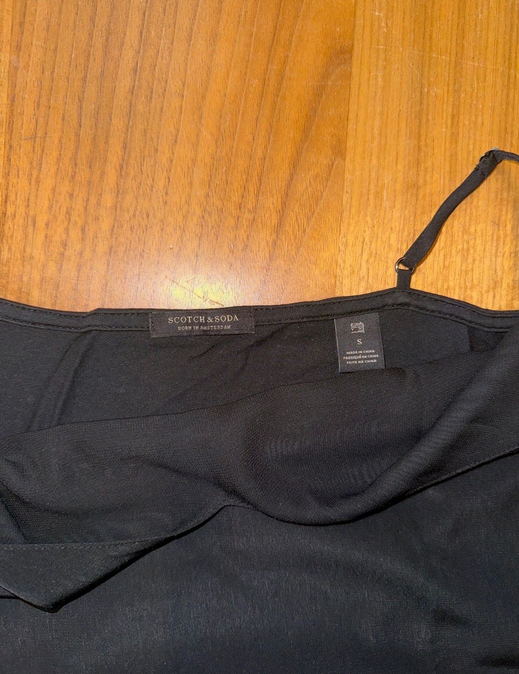 Tops: SCHWARZES TRÄGERTOP – Gebraucht aus Raron von lia_secondhand 2
