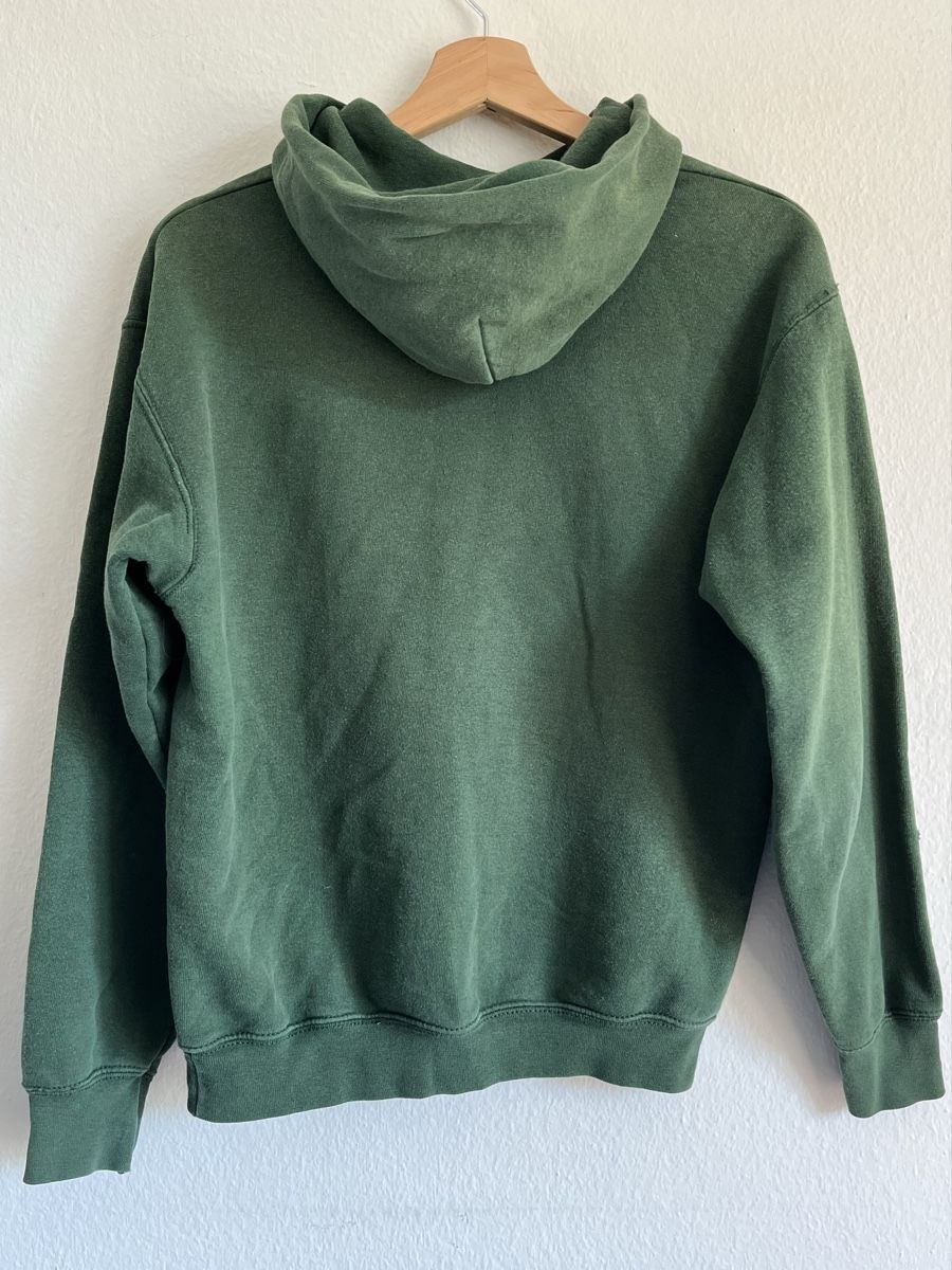 Maglioni & Felpe: grüner Kapuzenpullover – Usato da Zürich venduto da nerinalaura 2