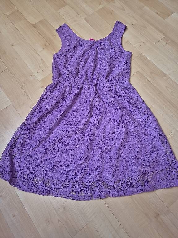 Lotti & Set di vestiti: Sommerkleider Grösse 134/140 – Usato da Langenthal venduto da hab_zw5p 3