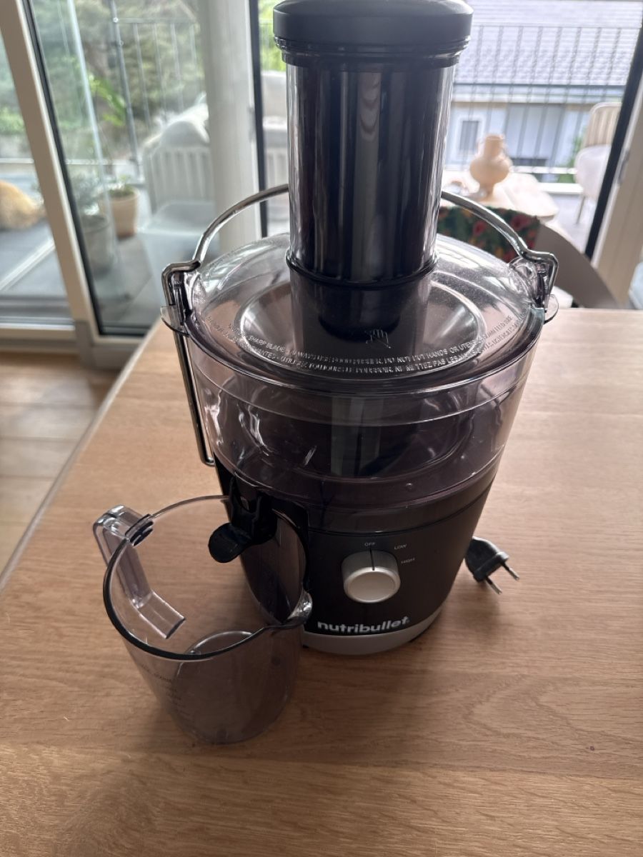 Nutribullet Elettrodomestici da cucina: Nutri Bullet Juicer – Usato da Wettswil venduto da lalinda85