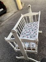 Berceau fixe ou balancelle pour bébé 