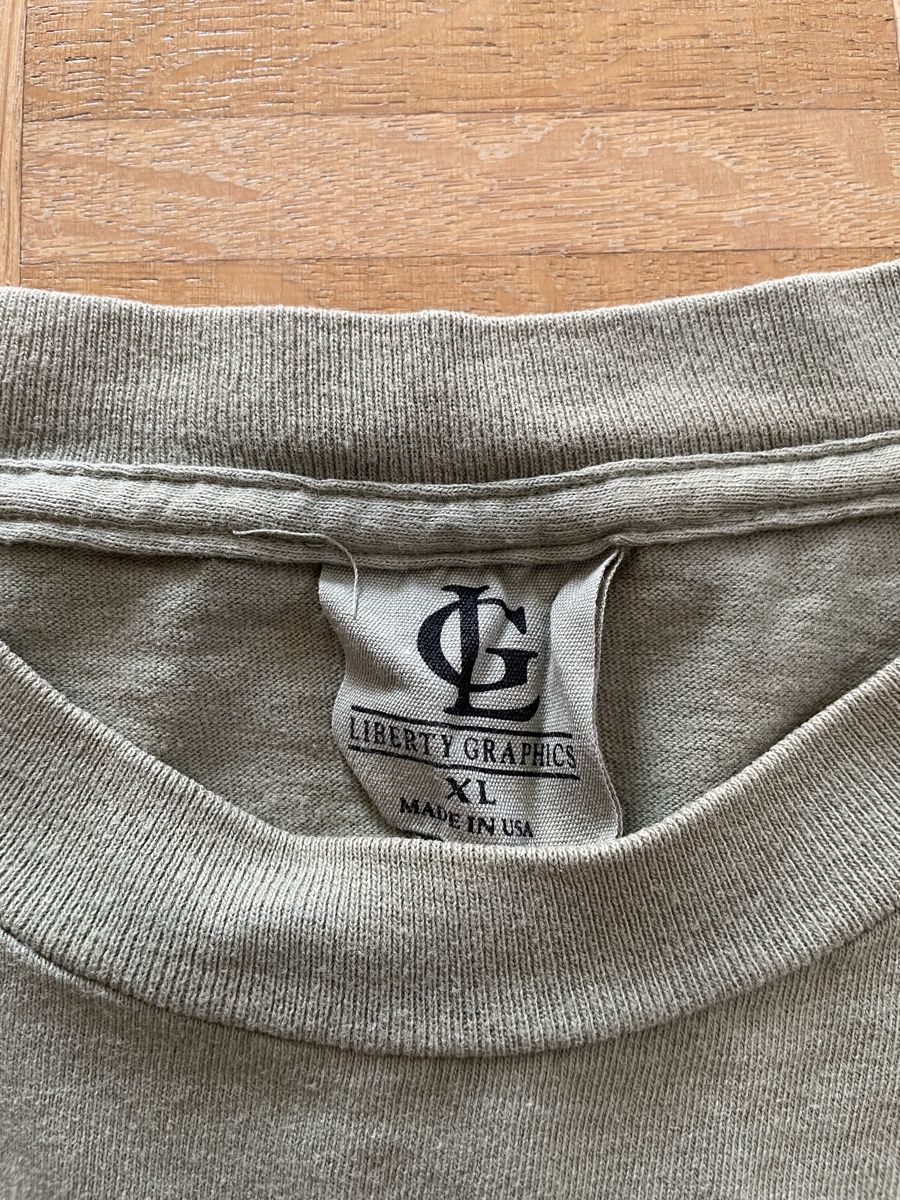 T-shirt: Vintage XL Tee good condition – Usato da Basel venduto da aharon.no1 2