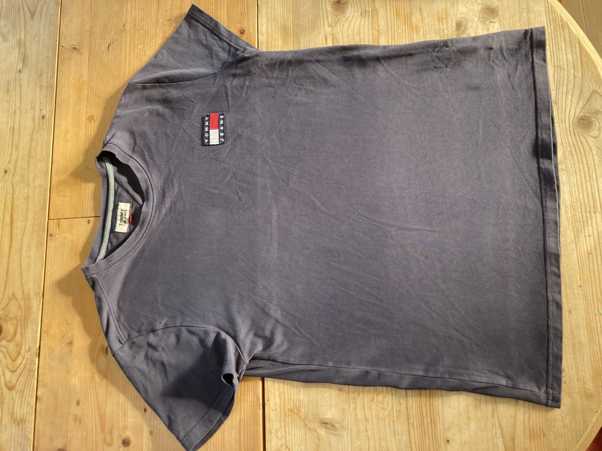 Tommy Hilfiger T-Shirts: Tommy Jeans T Shirt 3 – Gebraucht aus Romanshorn von gokken