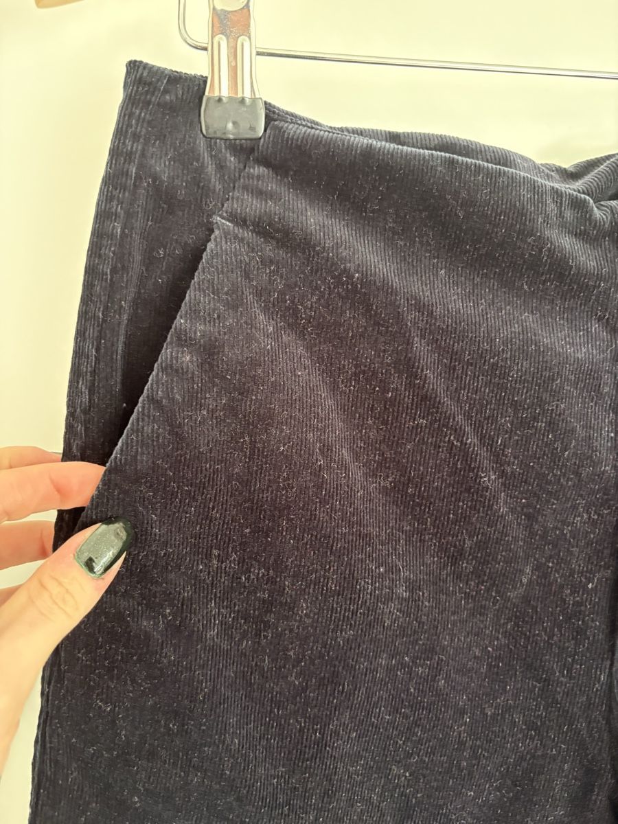 Massimo Dutti Pantaloni: Pantalon Massimo Dutti velours taille 40 – Usato da Vésenaz venduto da ilomd 2