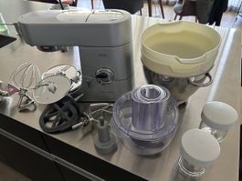 Kenwood Chef Titanium Küchenmaschine mit Zubehör guter Zusta