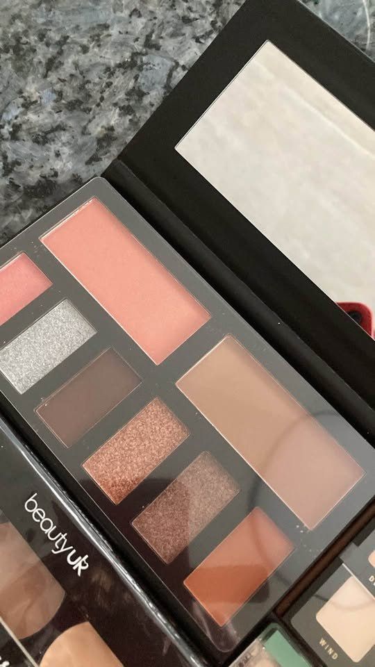 Make-up: XXL Augen Schmink Set neu – Neu (gemäss Beschreibung) aus Rudolfstetten von Stellina1975 2